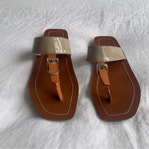 Vintage Prada Patent Leather Buckle Thong T Strap Sandals Tan Beige Brown - Picture 4 of 8